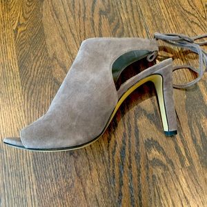 Vince camuto sling back heel with suede tie.  tie in front.